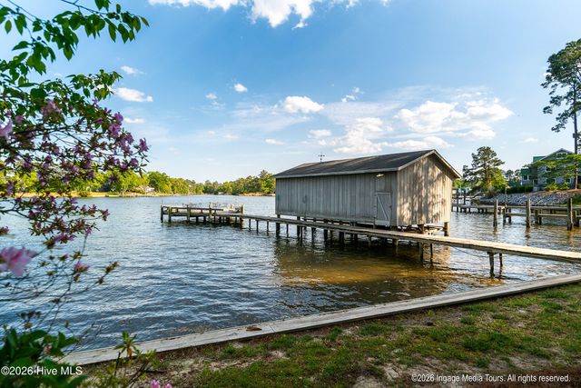 423 Handy'S Point Lane, Bath, NC 27808