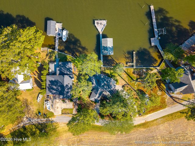 423 Handy'S Point Lane, Bath, NC 27808