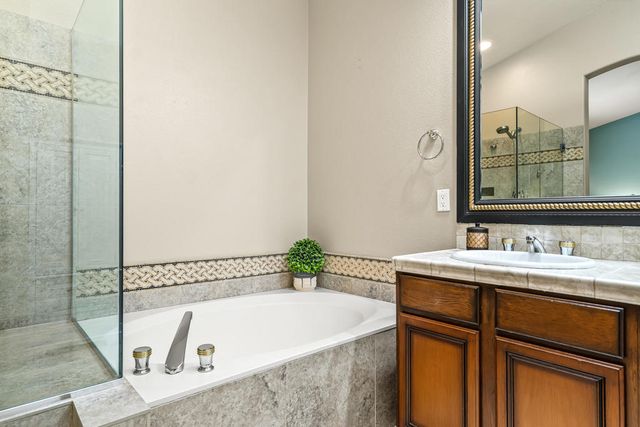 42675 Saladin Drive, Palm Desert, CA 92211