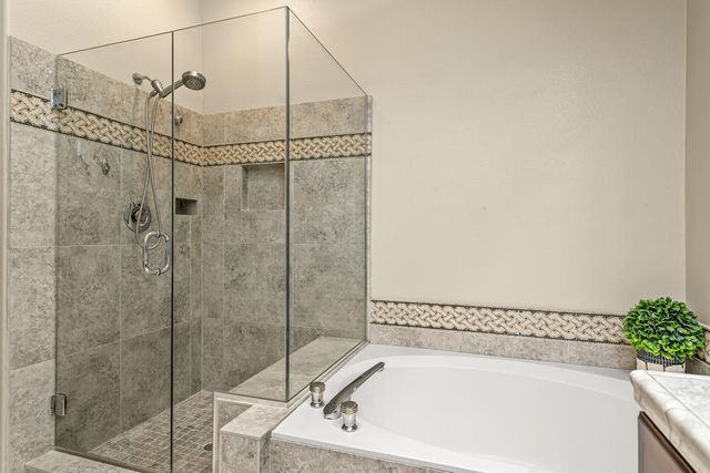 42675 Saladin Drive, Palm Desert, CA 92211