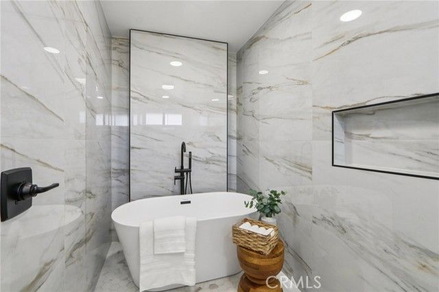 10007 Debra, North Hills (los Angeles), CA 91343