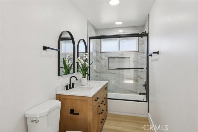 10007 Debra, North Hills (los Angeles), CA 91343