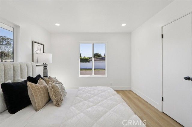 10007 Debra, North Hills (los Angeles), CA 91343