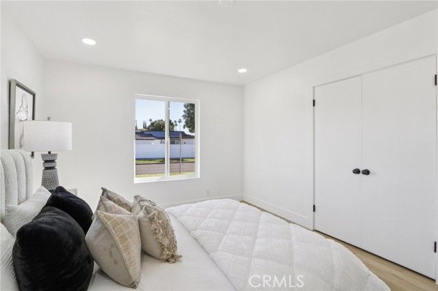 10007 Debra, North Hills (los Angeles), CA 91343