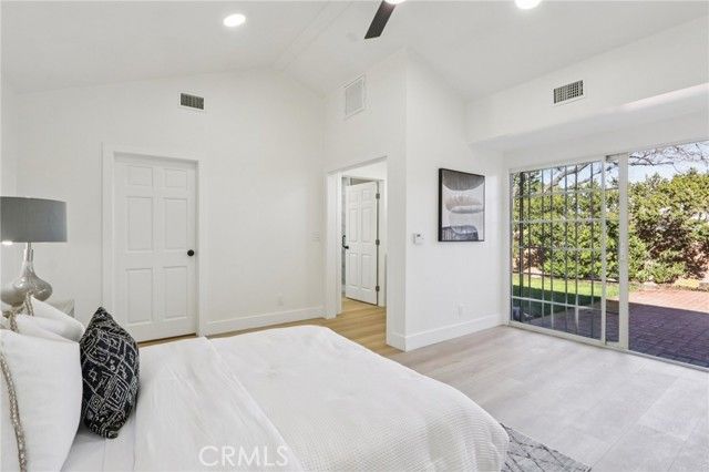 10007 Debra, North Hills (los Angeles), CA 91343