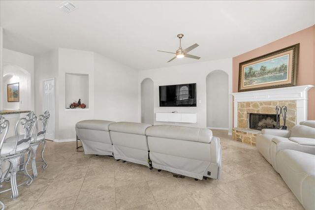 6940 Bent Spur Drive, Fort Worth, TX 76179