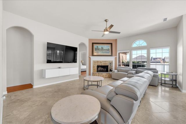 6940 Bent Spur Drive, Fort Worth, TX 76179
