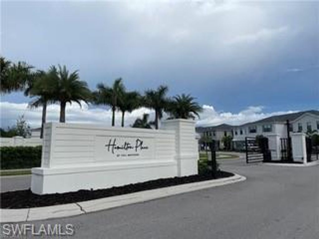 13081 Pembroke DR, NAPLES, FL 34105 — photo 2