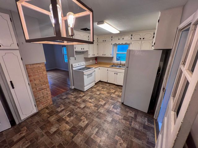 1016 Ella Avenue NW, Willmar, MN 56201