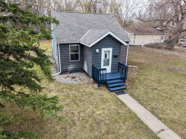 1016 Ella Avenue NW, Willmar, MN 56201