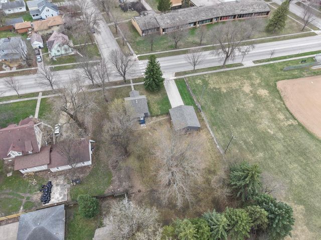 1016 Ella Avenue NW, Willmar, MN 56201