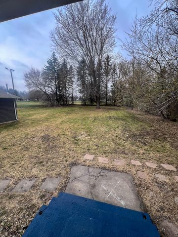 1016 Ella Avenue NW, Willmar, MN 56201