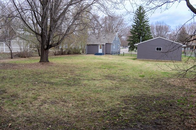 1016 Ella Avenue NW, Willmar, MN 56201