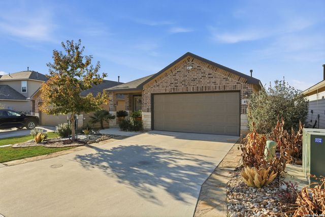 481 Middle Green, Floresville, TX 78114