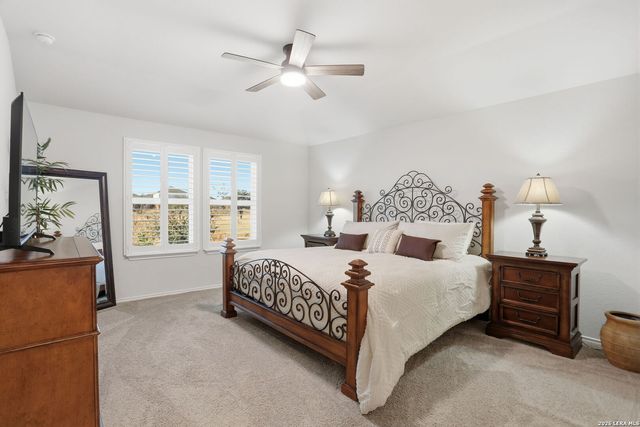 481 Middle Green, Floresville, TX 78114