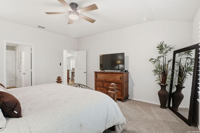 481 Middle Green, Floresville, TX 78114