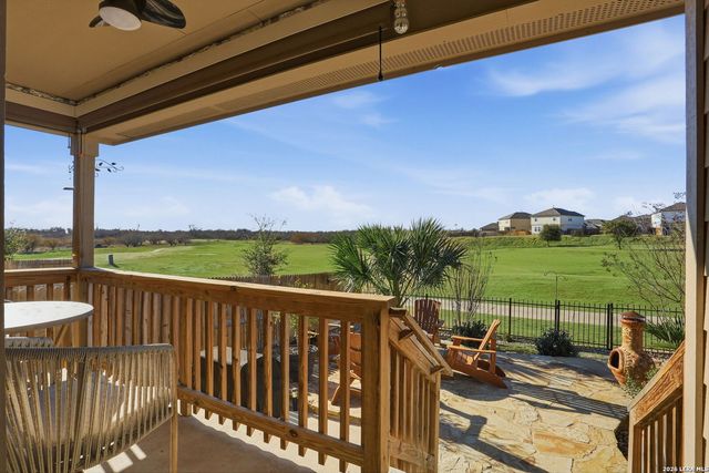 481 Middle Green, Floresville, TX 78114