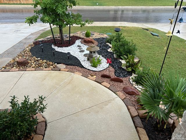 481 Middle Green, Floresville, TX 78114