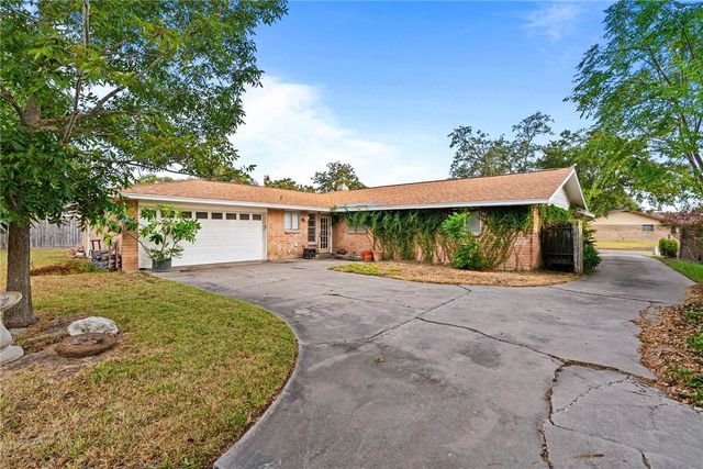 5217 Moultrie Dr, Corpus Christi, TX 78413