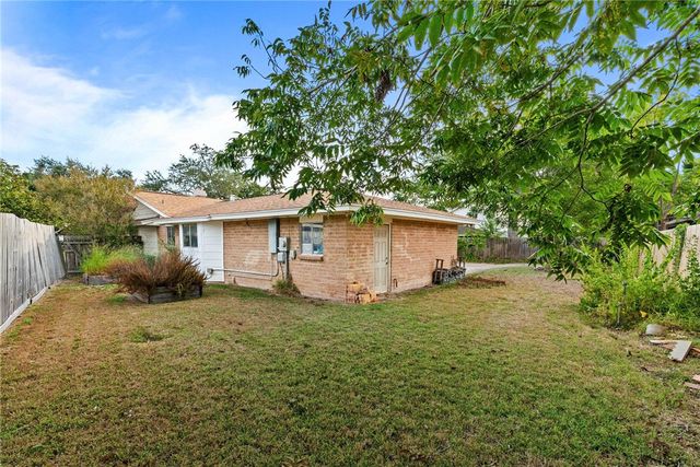5217 Moultrie Dr, Corpus Christi, TX 78413