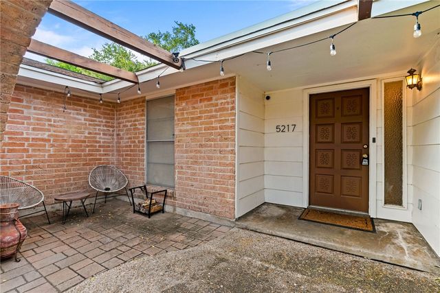 5217 Moultrie Dr, Corpus Christi, TX 78413