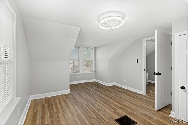 3653 Upton St Street, St Louis, MO 63116
