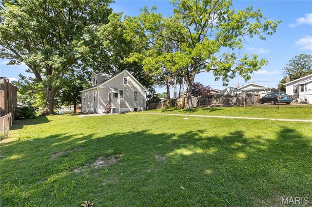 3653 Upton St Street, St Louis, MO 63116