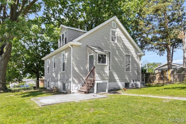 3653 Upton St Street, St Louis, MO 63116