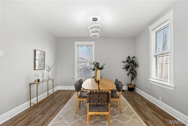 3653 Upton St Street, St Louis, MO 63116