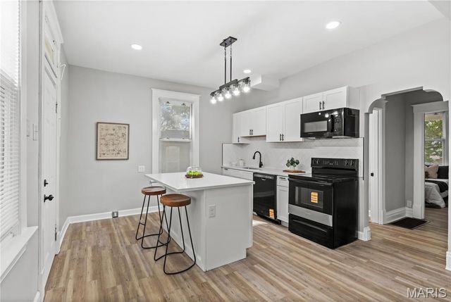 3653 Upton St Street, St Louis, MO 63116