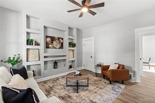 3653 Upton St Street, St Louis, MO 63116