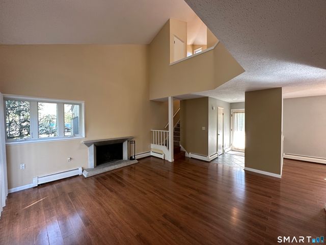 7 Staunton Court F, Farmington, CT 06032