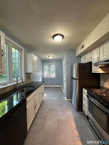 7 Staunton Court F, Farmington, CT 06032