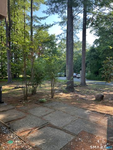 7 Staunton Court F, Farmington, CT 06032