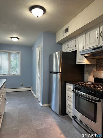 7 Staunton Court F, Farmington, CT 06032