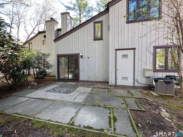 7 Staunton Court F, Farmington, CT 06032