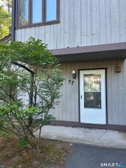 7 Staunton Court F, Farmington, CT 06032