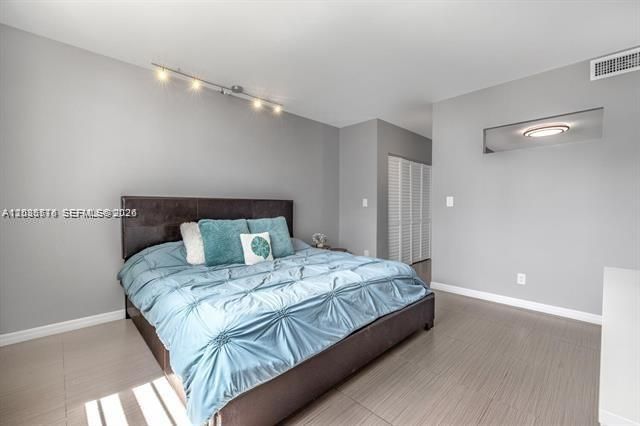 19390 Collins Ave 702, Sunny Isles Beach, FL 33160