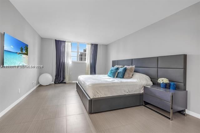 19390 Collins Ave 702, Sunny Isles Beach, FL 33160