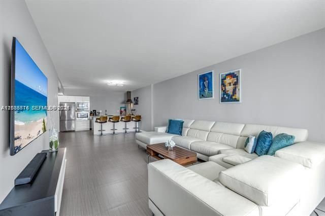 19390 Collins Ave 702, Sunny Isles Beach, FL 33160
