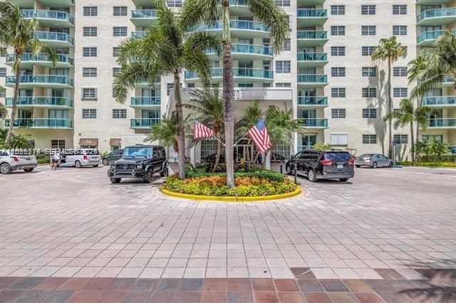 19390 Collins Ave 702, Sunny Isles Beach, FL 33160