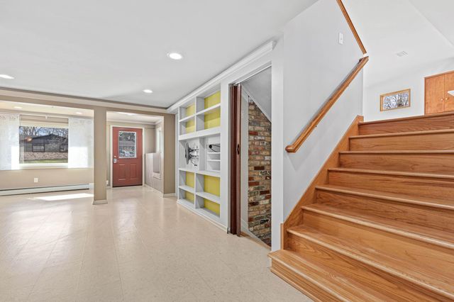 5604 Hawkes Drive, Edina, MN 55436