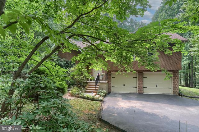 1248 ASH LN, Lebanon, PA 17042