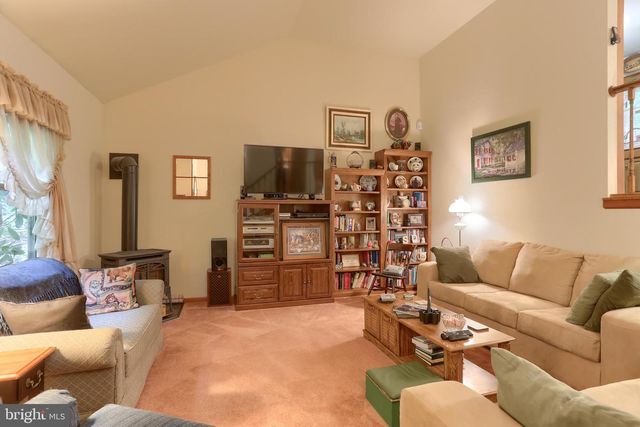 1248 ASH LN, Lebanon, PA 17042