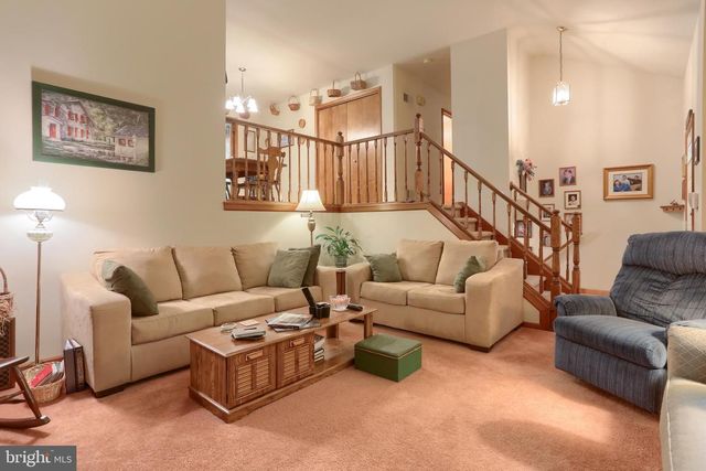 1248 ASH LN, Lebanon, PA 17042