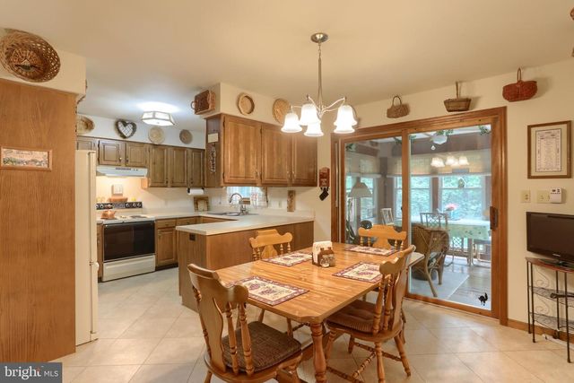 1248 ASH LN, Lebanon, PA 17042