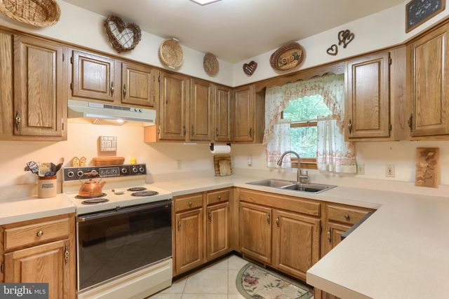 1248 ASH LN, Lebanon, PA 17042
