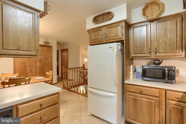 1248 ASH LN, Lebanon, PA 17042