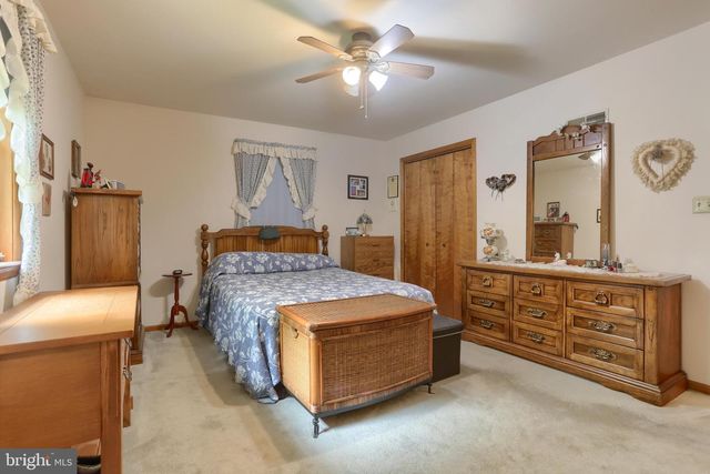 1248 ASH LN, Lebanon, PA 17042