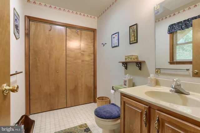 1248 ASH LN, Lebanon, PA 17042